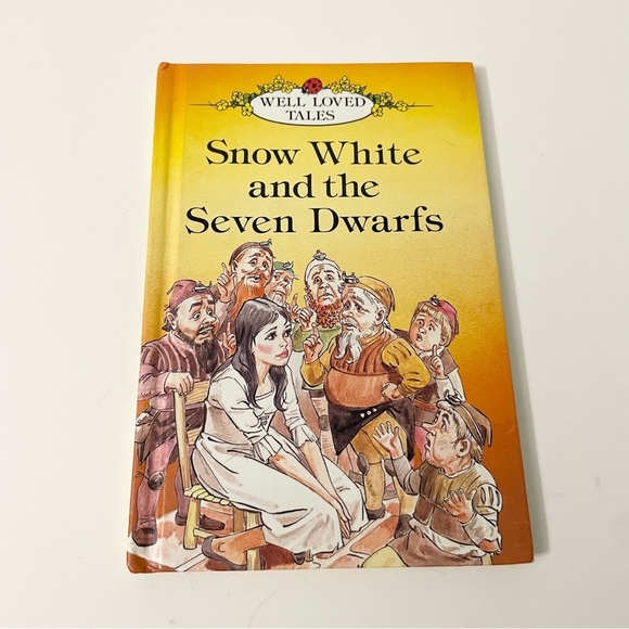 Vintage Well Loved Tales Snow White and The Little Mermaid Books - Picture 9 of 16
